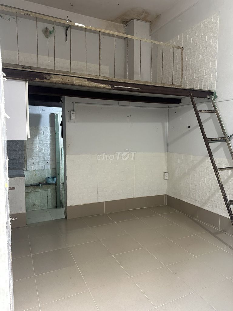 Room ~1 million 8/ month at 6/10 Trung Mỹ Tây 9, District 12