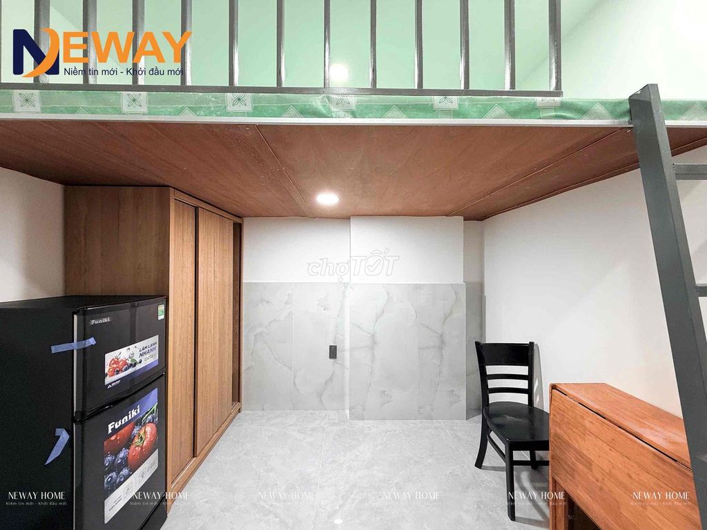 Rent an empty interior - built elevator - near a neweon