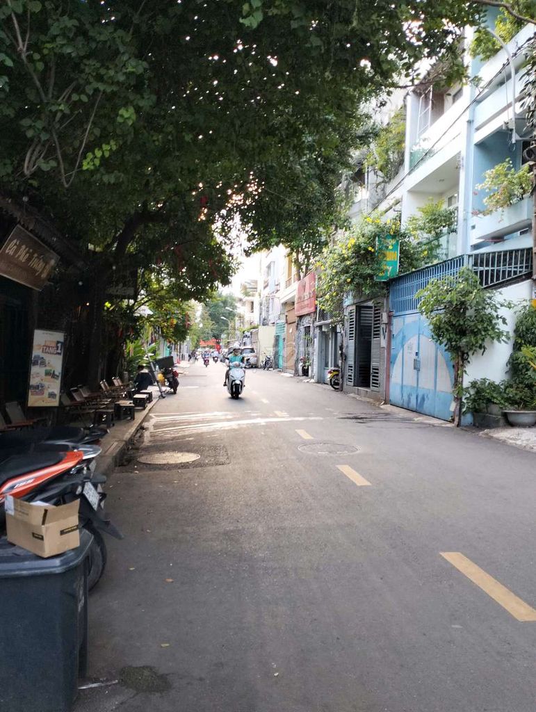 The owner rents 2 B Trần Khánh Dư