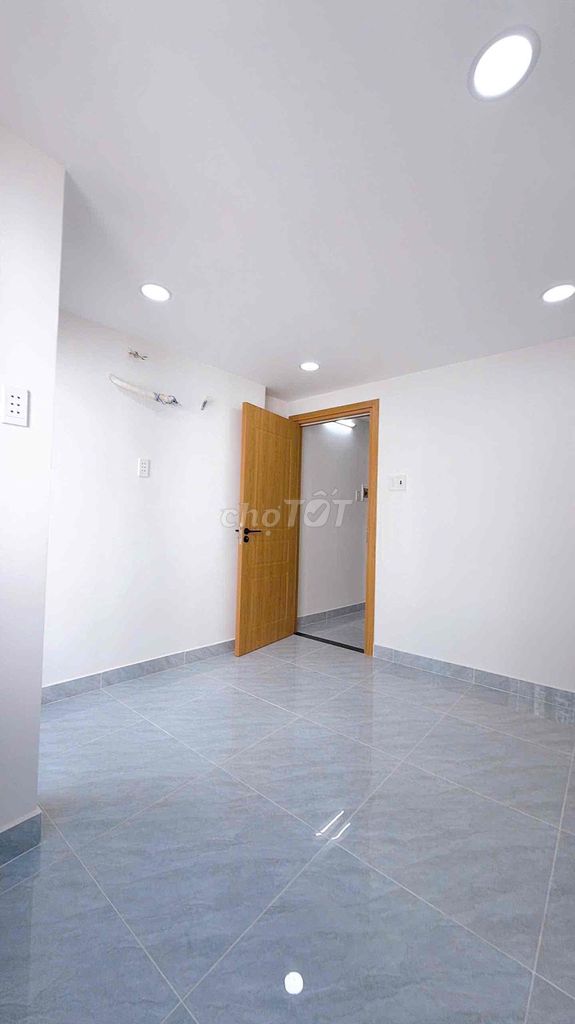Rent a nice four-way bedroom four-way district four-and-a-half million.
