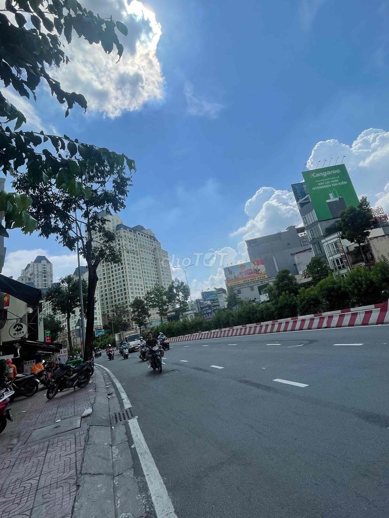 Rent Nguyễn Hữu Cảnh – Bình Thạnh