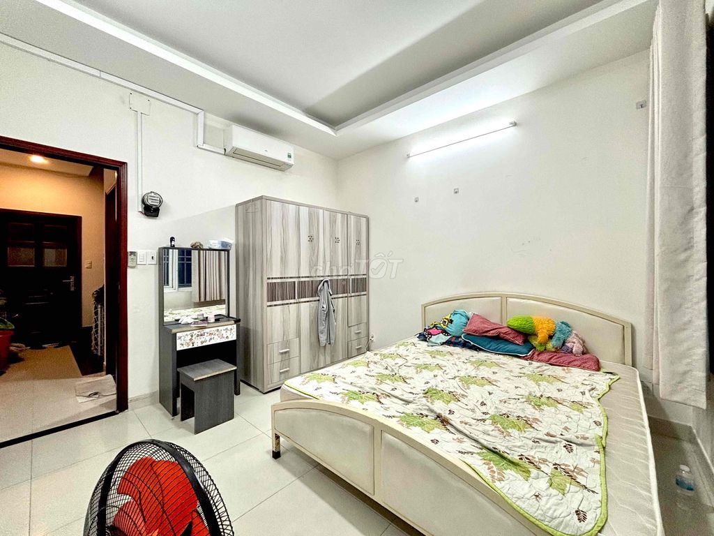 room for super-sluntary court windows - next totte Tân Phong tdt rimt pmh