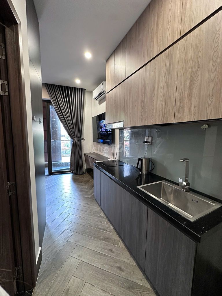 apartment luxury - open balcony, tank alley