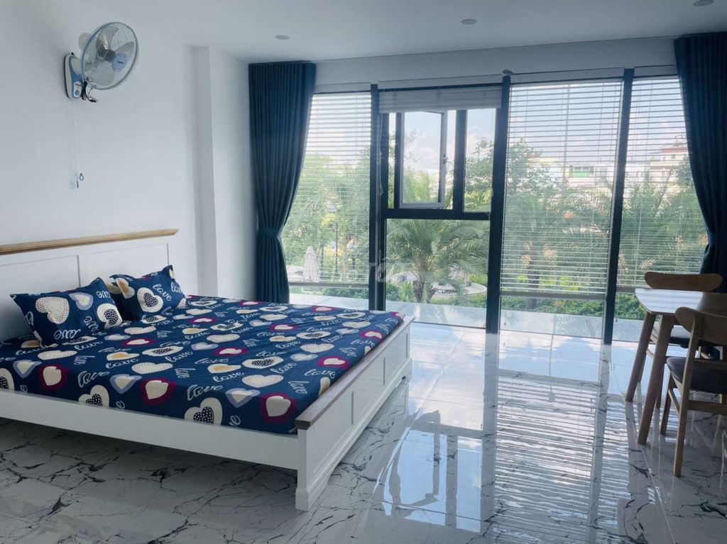 Renting D'lusso studio, D. Nguyễn Thị Định, P. An Phú, District 2.