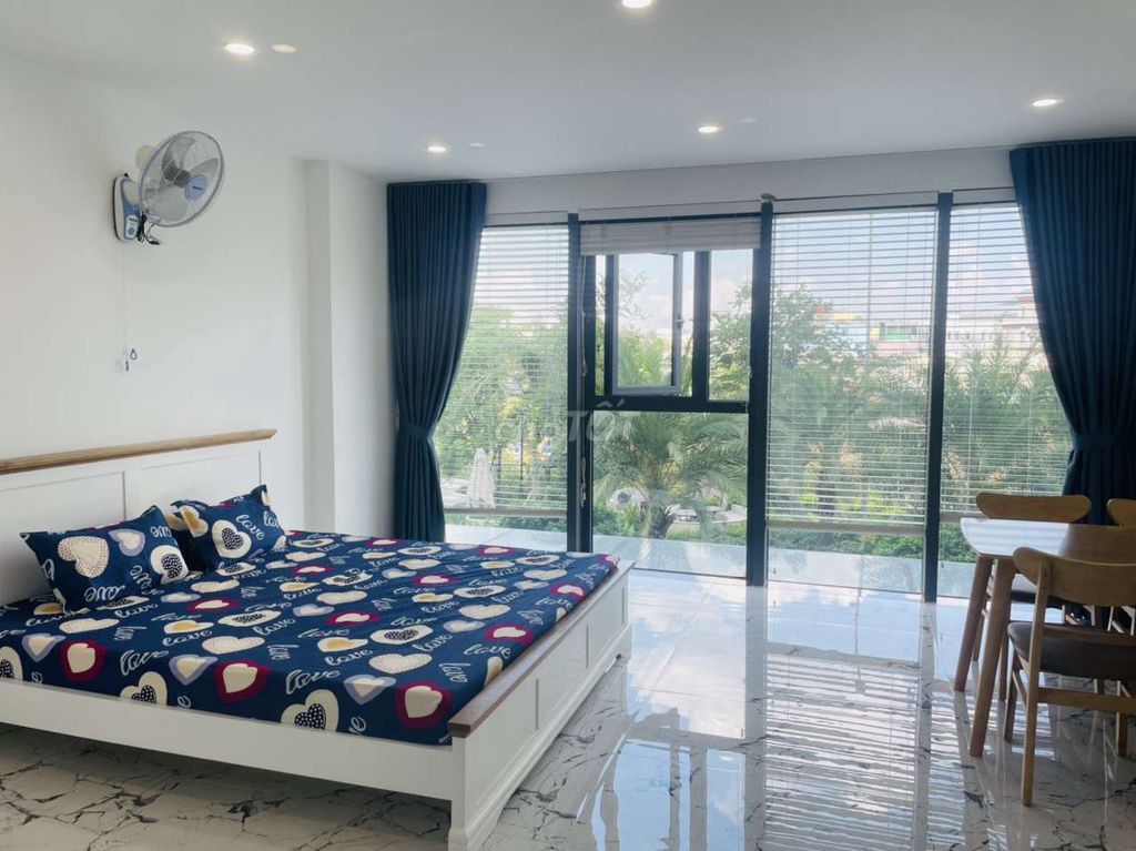 Renting D'lusso studio, D. Nguyễn Thị Định, P. An Phú, District 2.