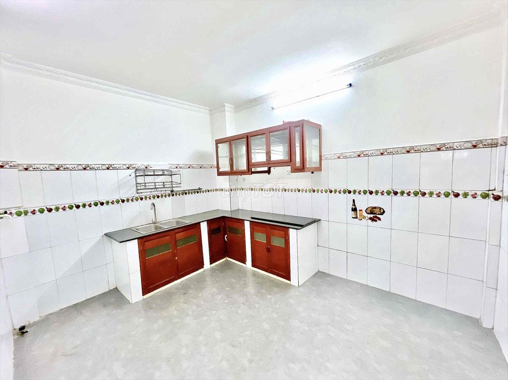 House near Tân Sơn Nhì - 4 x 15 meters - 1 new floor - cheap