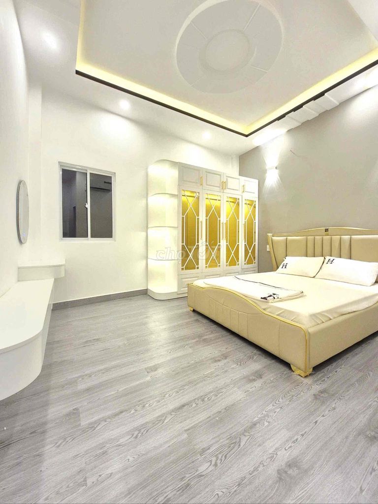 Rent a nice house-- Huỳnh Tấn Phát, District 7