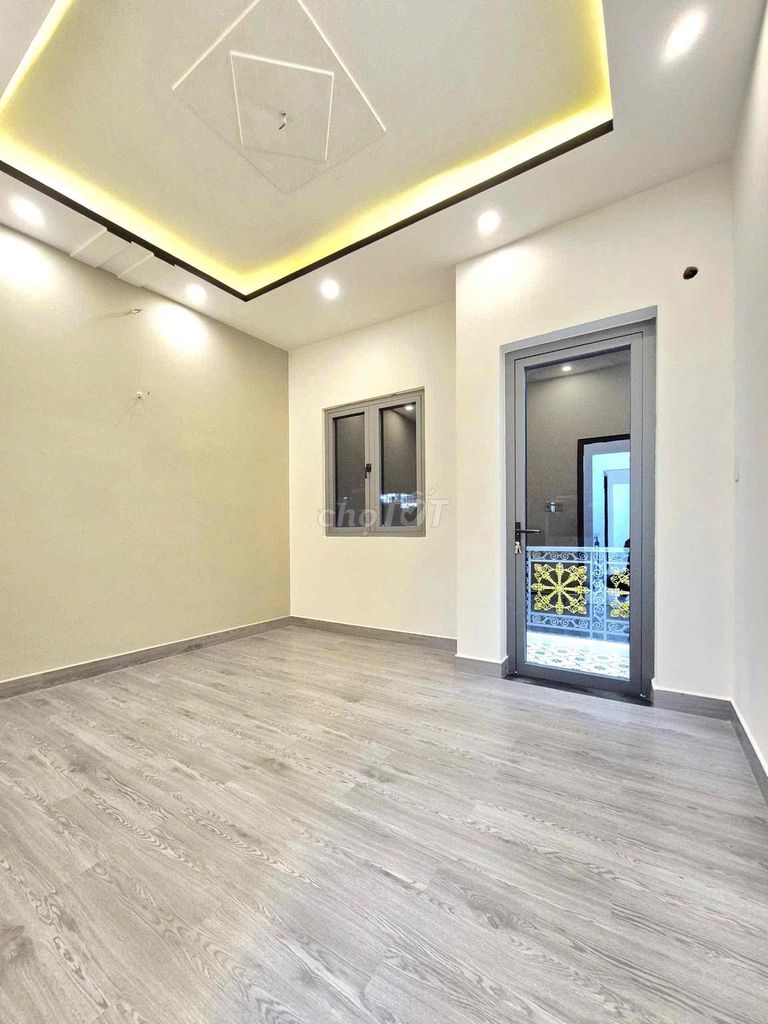 Rent a nice house-- Huỳnh Tấn Phát, District 7