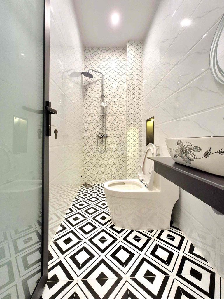 Rent a nice house-- Huỳnh Tấn Phát, District 7