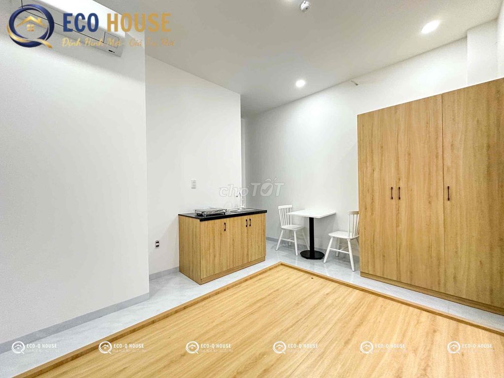 New studio -- cheaply expensive -- close to the edge of the cloud-apolar.