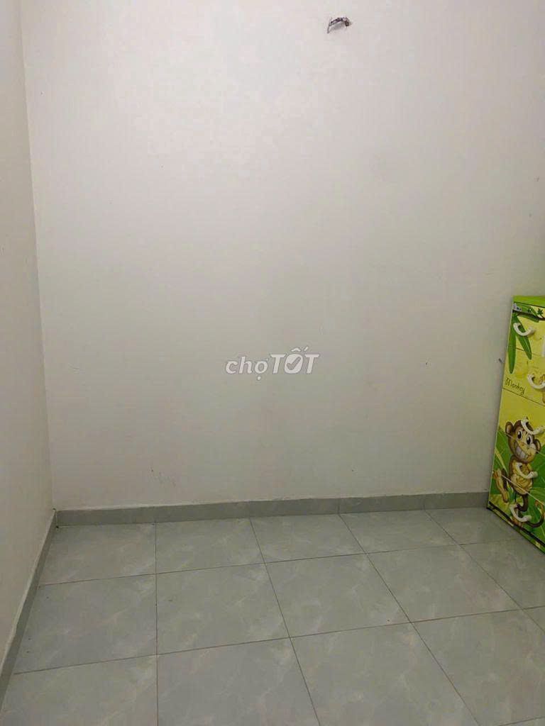 Rent a private floor, two rooms.