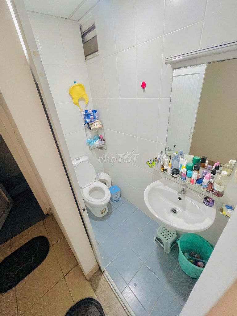 We need to rent out Thủ Thiêm Xanh 60 meters 2 bedrooms for 8 million.