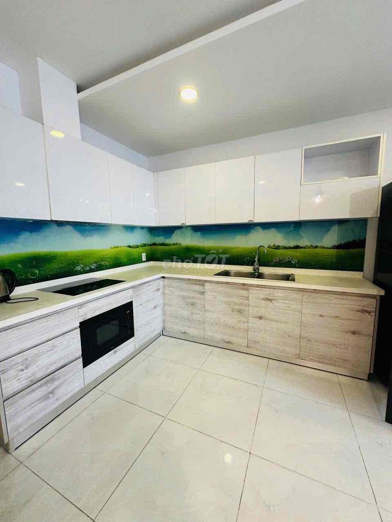 Rent the county 4 riva park 3 bedroom 2 river view toilets