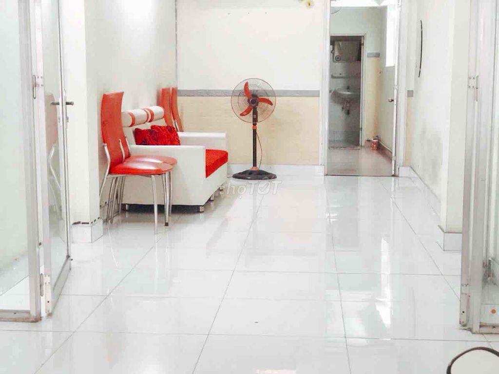 small-five-story business housing - area 3 x17 meters - only 13 million refrigerators