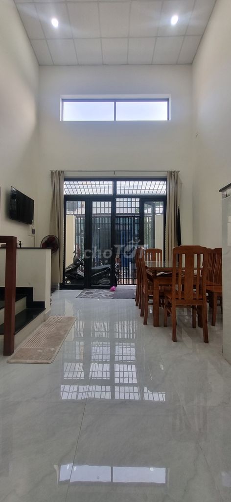 Rent the original house, new, 4 x 20 meters equals 80 mv, one floor, 425th of Clouds