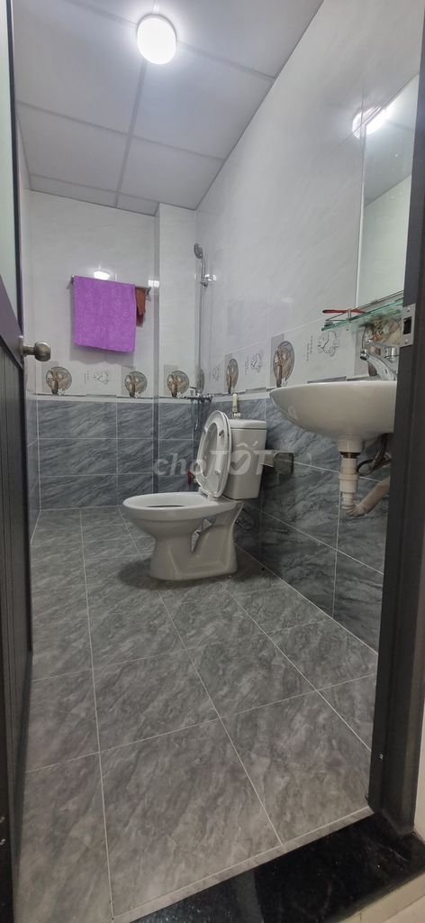 Rent the original house, new, 4 x 20 meters equals 80 mv, one floor, 425th of Clouds