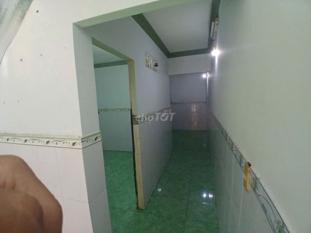 The rent house is 9 million, downtown Ho Chi Minh City. 47.2 meters, two stories.