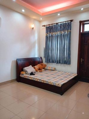 Rent a Vườn Lài 4 x 18 M casting 3 stories 4 bedroom, 4 toilets.