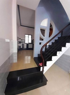 Rent a Vườn Lài 4 x 18 M casting 3 stories 4 bedroom, 4 toilets.