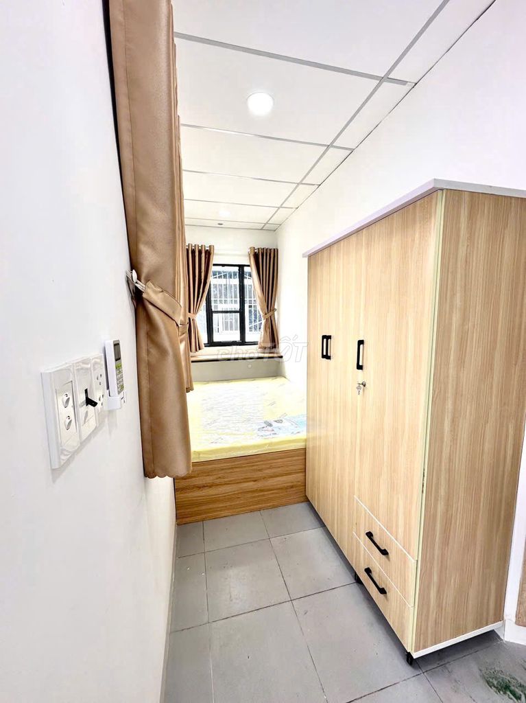 Pent-Two bedrooms-- next to Lang cs3, elevator.