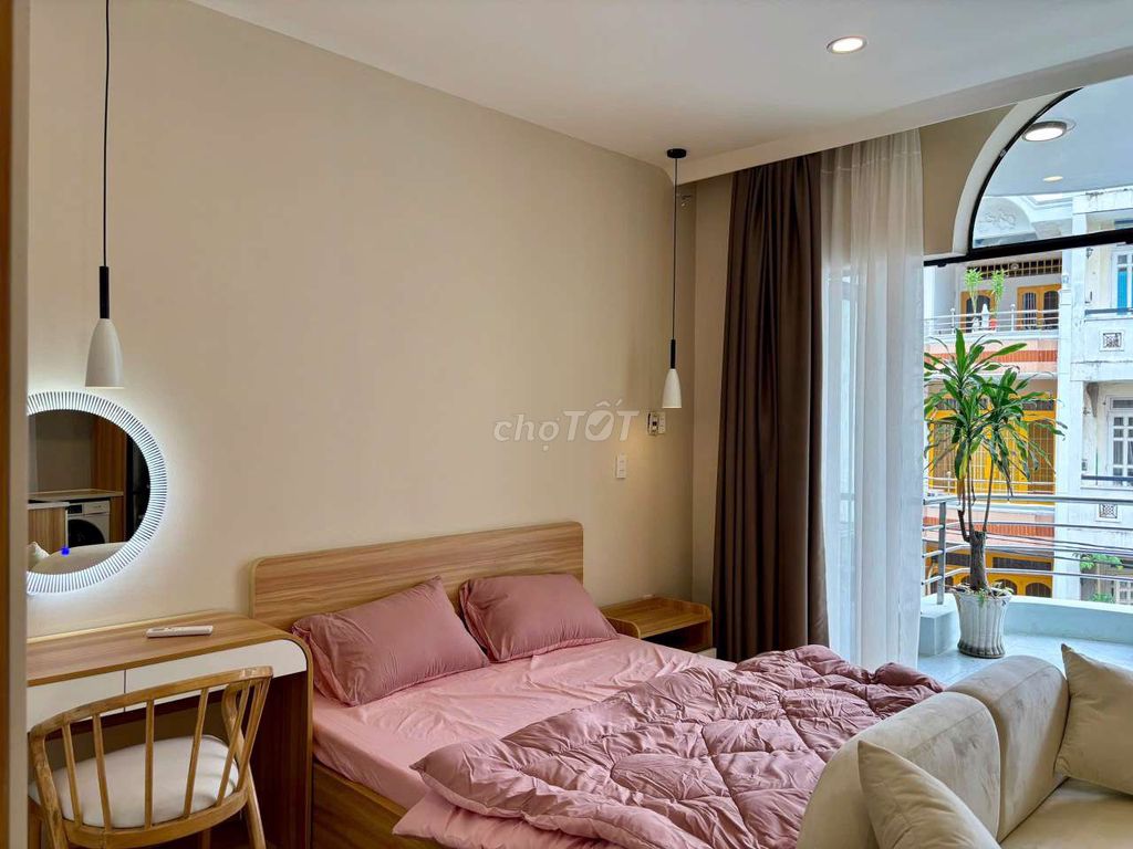 The 10th major balcony, the full interior, the private washing machine