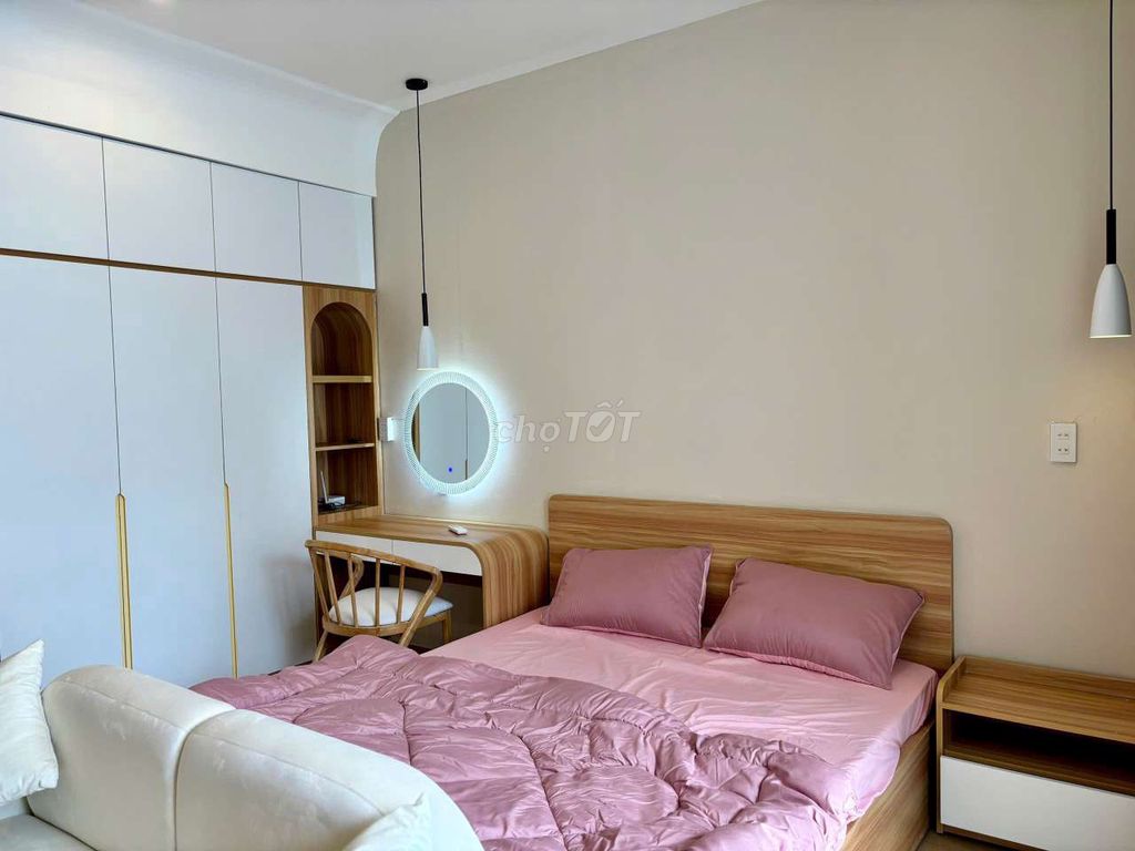 The 10th major balcony, the full interior, the private washing machine