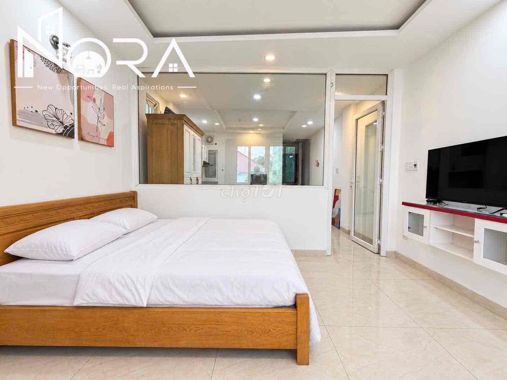 Open the service apartment. A full bedroom near the capital apartment.