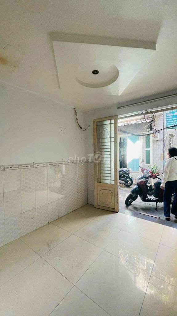Rent a two-story apartment - Phan Đăng Lưu-755-5q1