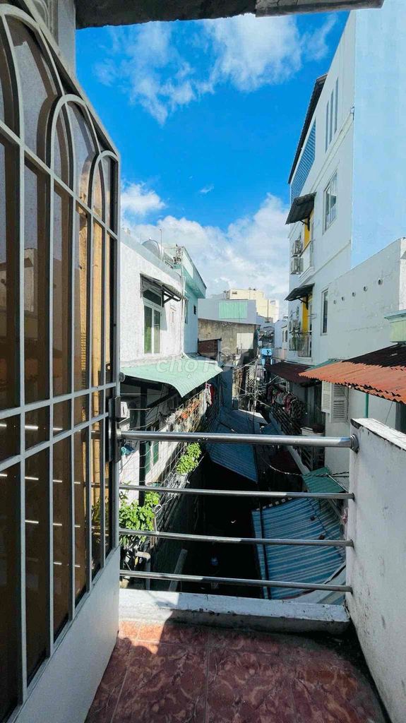 Rent a two-story apartment - Phan Đăng Lưu-755-5q1