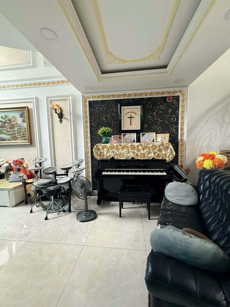 Rent mini house 16 million a month.
