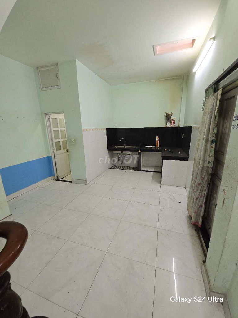 Rent 4-012 M Tân Quý – 13 million a month January, Dim + a floor 6 M.