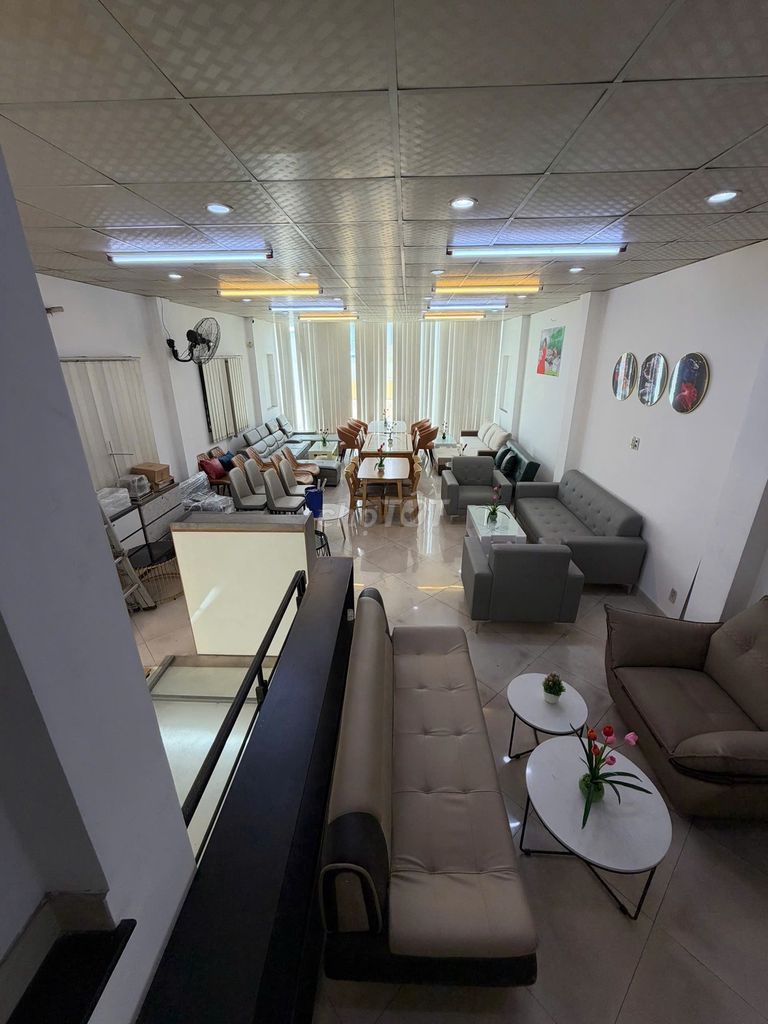 renting cash to KTTS 6 x23 Nguyễn Oanh-7* 17 Gò Vấp. Four stories. It costs 44 million a month.
