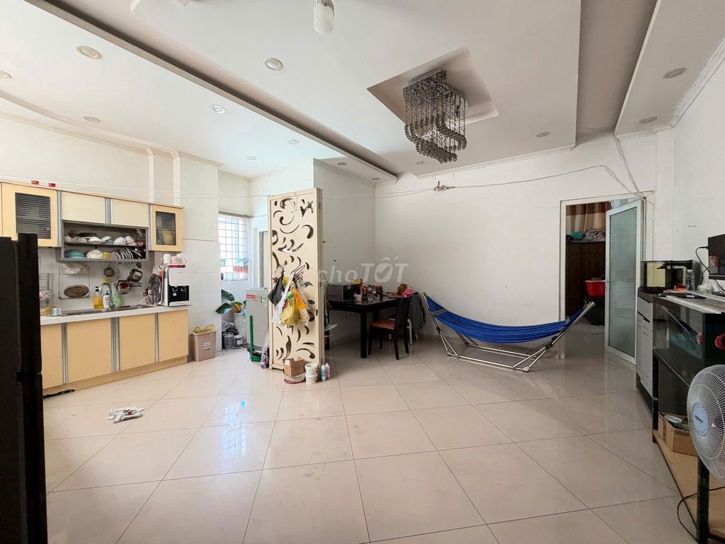 renting cash to KTTS 6 x23 Nguyễn Oanh-7* 17 Gò Vấp. Four stories. It costs 44 million a month.