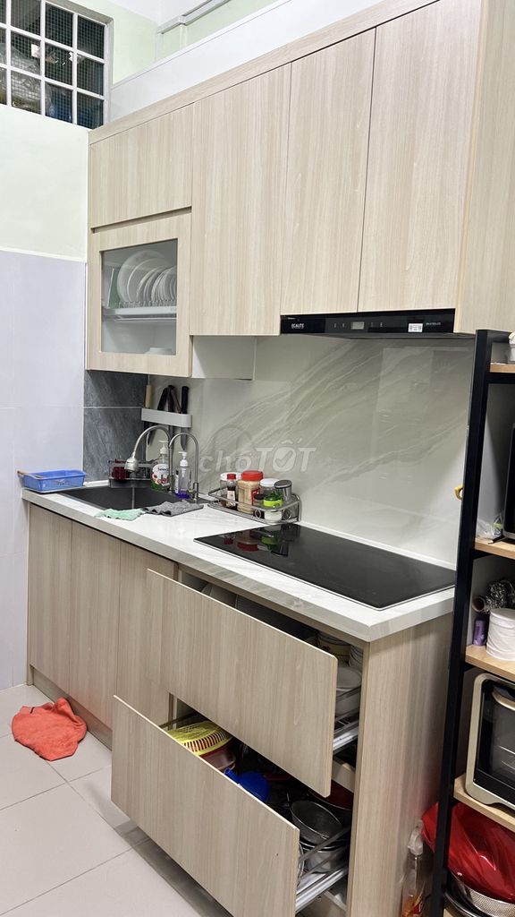 Central county sg rented the whole plus interior. Owner