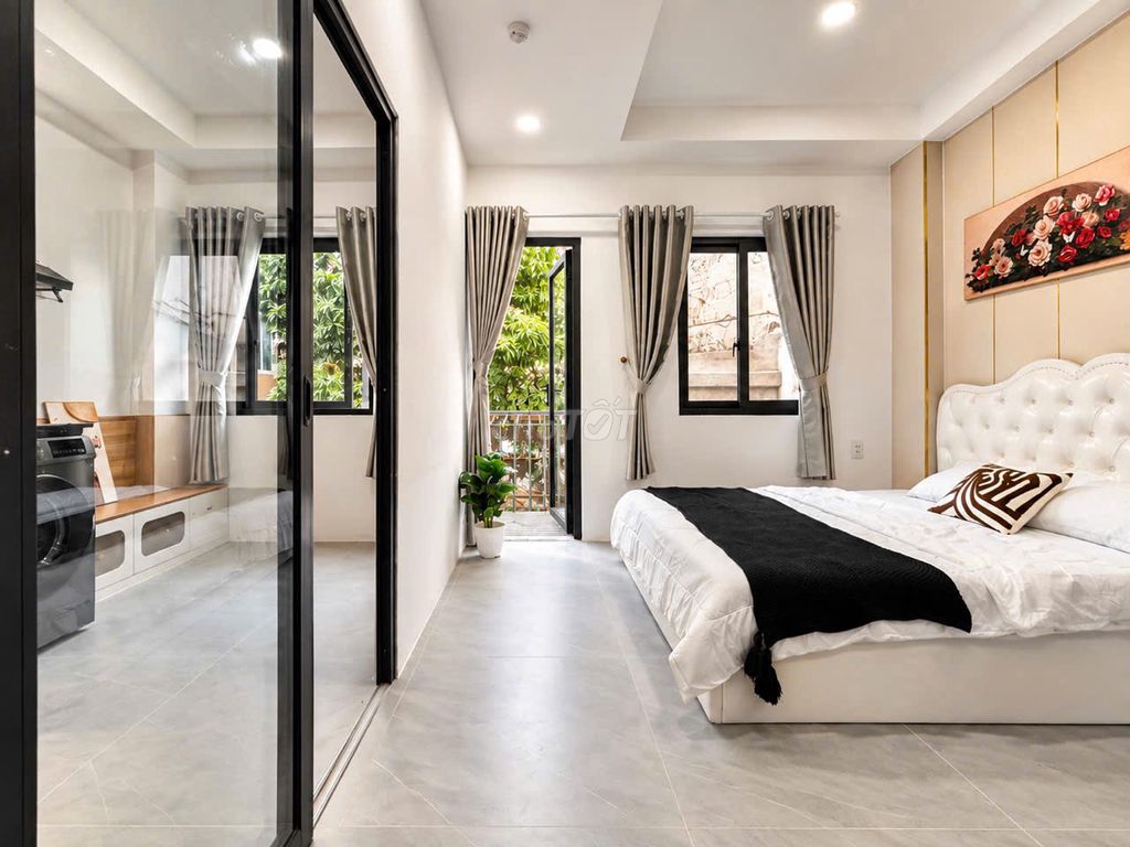 A Bình Thạnh senior bedroom, full interior. Real commitment, real price.