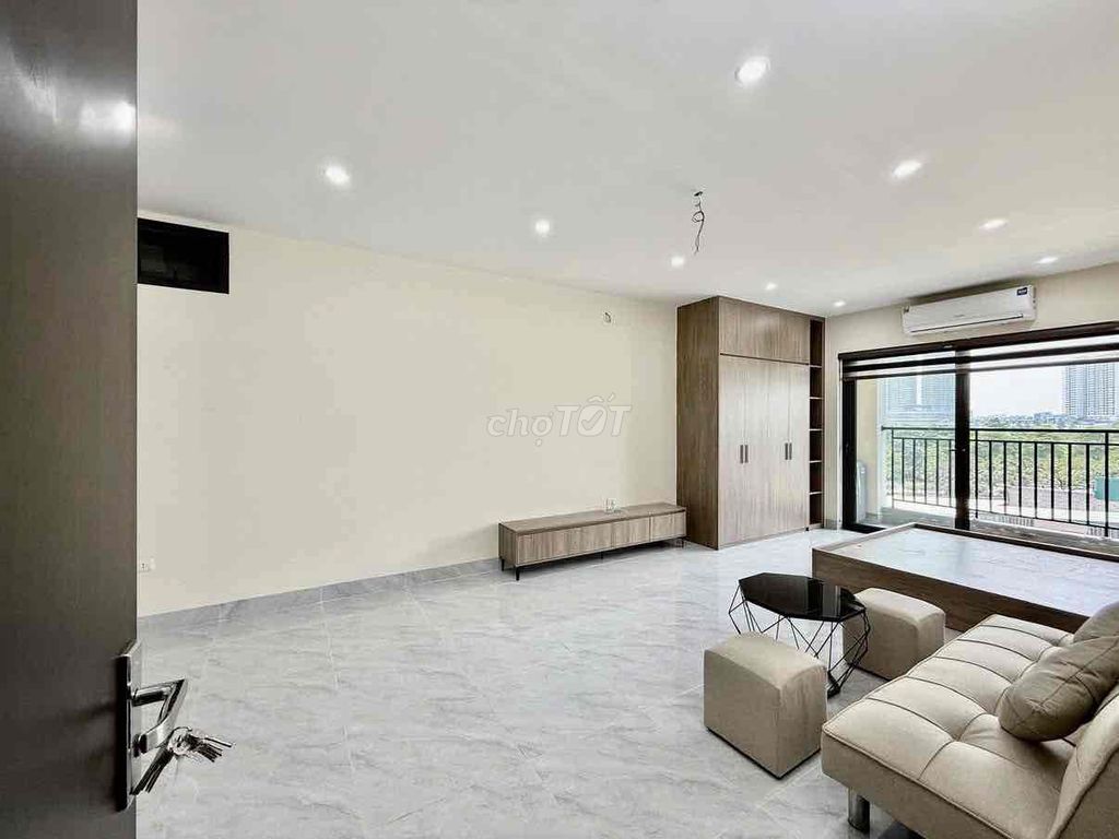 Empty studio 40 m2 full interior right aeon mall Tân Phú