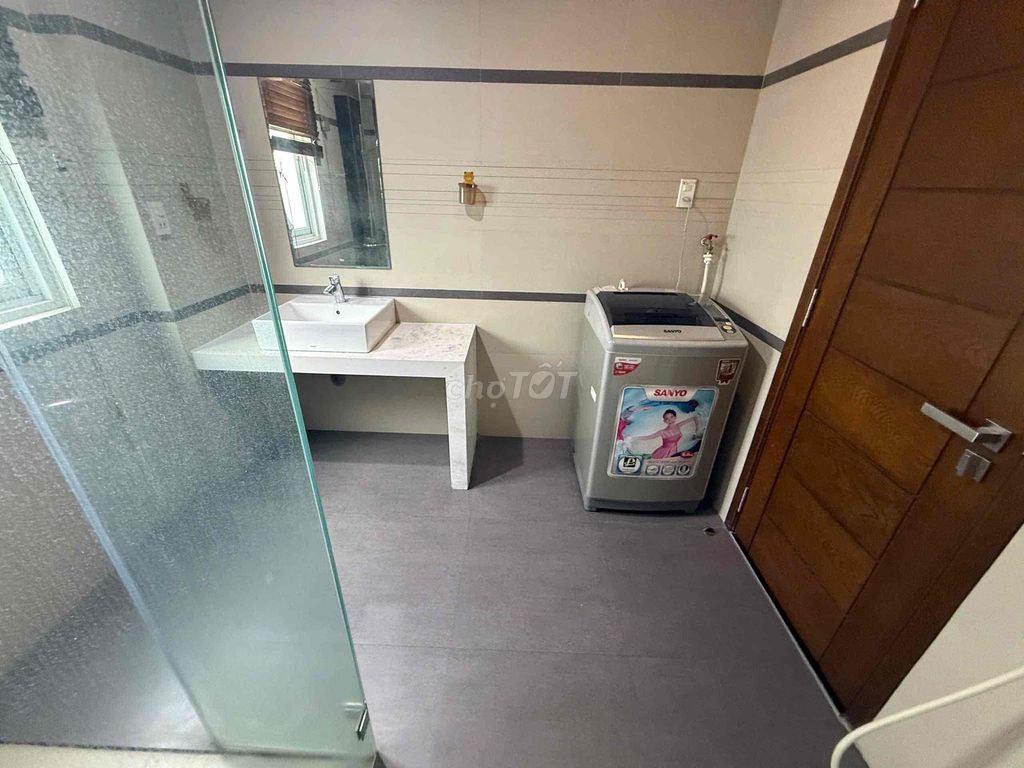 Three bedrooms have a 175 M2 - full interior garden, Phú Nhuận 0125 million/T