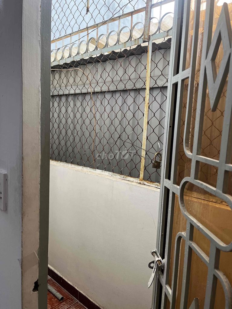 The Gò Vấp hotel is cheap.