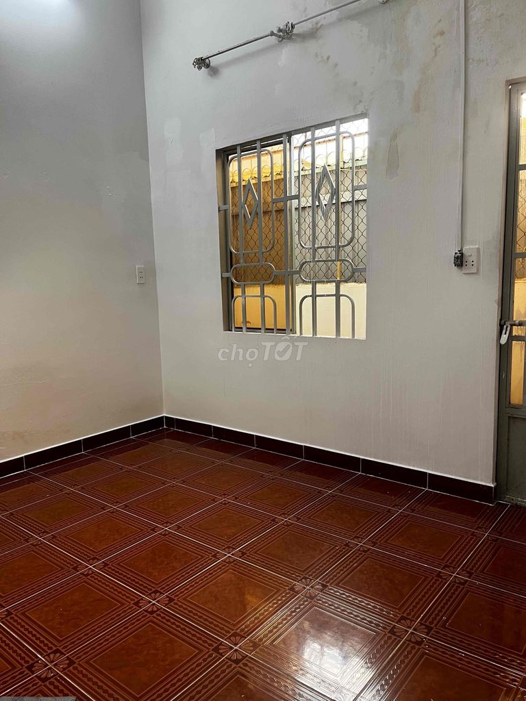 The Gò Vấp hotel is cheap.
