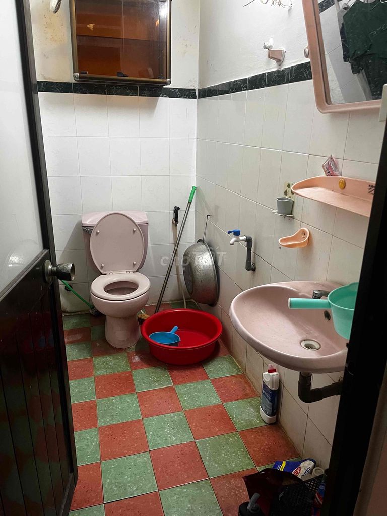The Gò Vấp hotel is cheap.