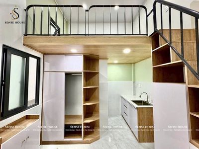 Duplexe Aldrin is 2 meters tall. The new house built.
