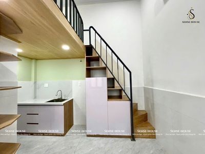 Duplexe Aldrin is 2 meters tall. The new house built.