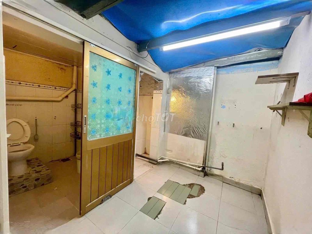 Rent dem 51 Cao Thắng District 3 60 m2 second floor bedroom -11 million
