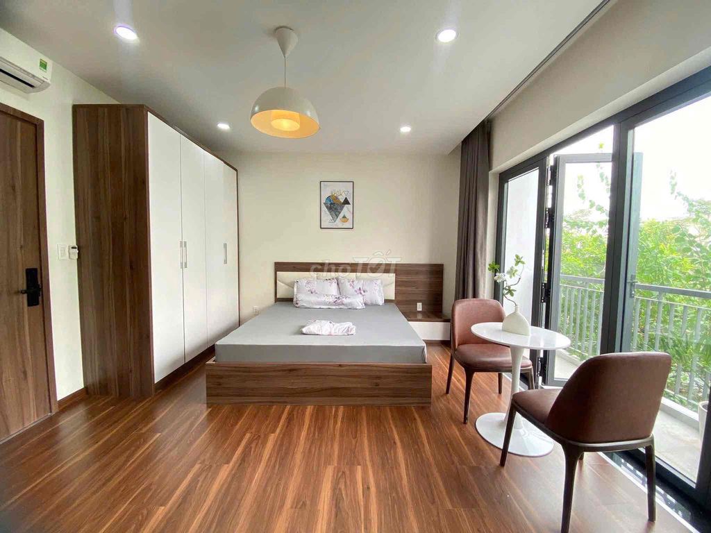 The balcony room is now Dương Quảng Hàm - full interior