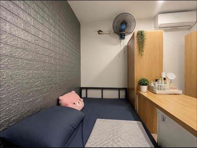 The dorm is full of furniture, package only 1 million/8 a month in the trade.