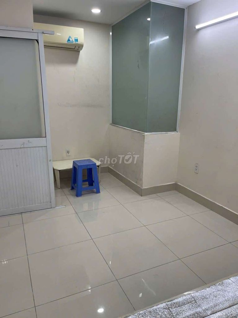 Free water service apartment 50 M1 Hoàng Quốc Việt next to Phú Mỹ .