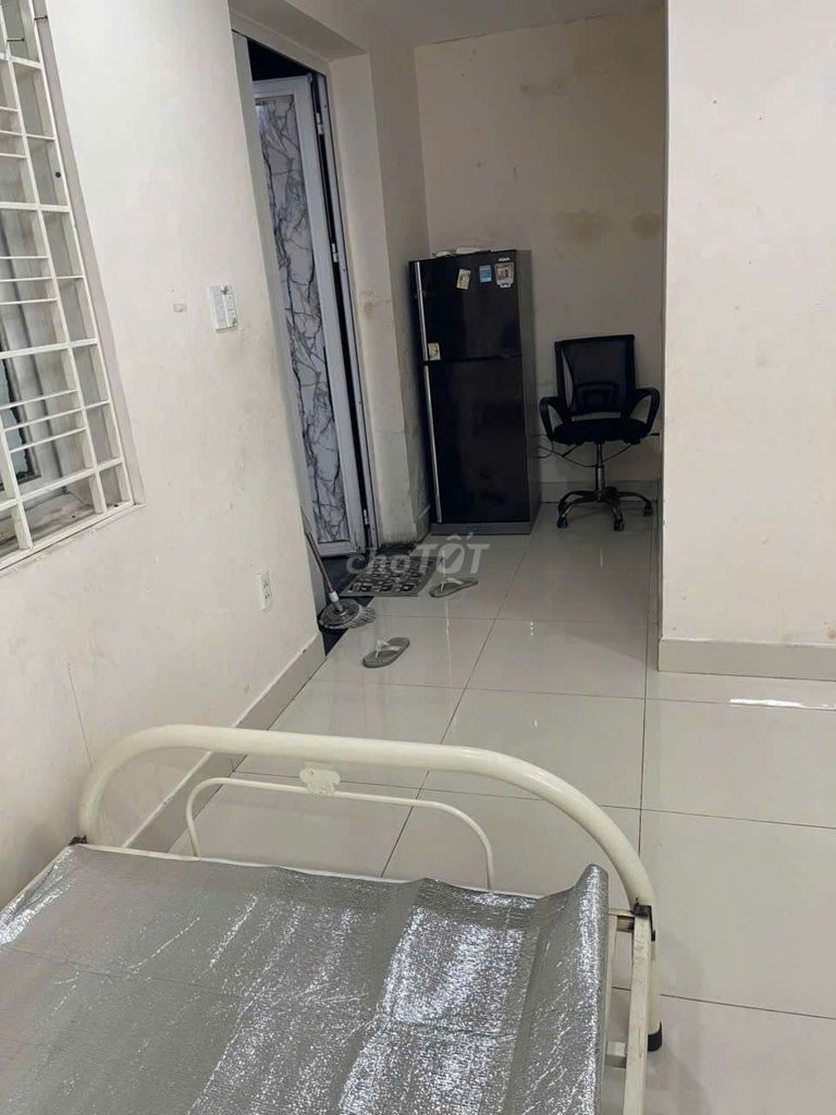 Free water service apartment 50 M1 Hoàng Quốc Việt next to Phú Mỹ .
