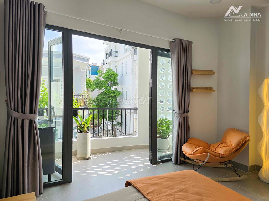 Draw a cool natural light balcony