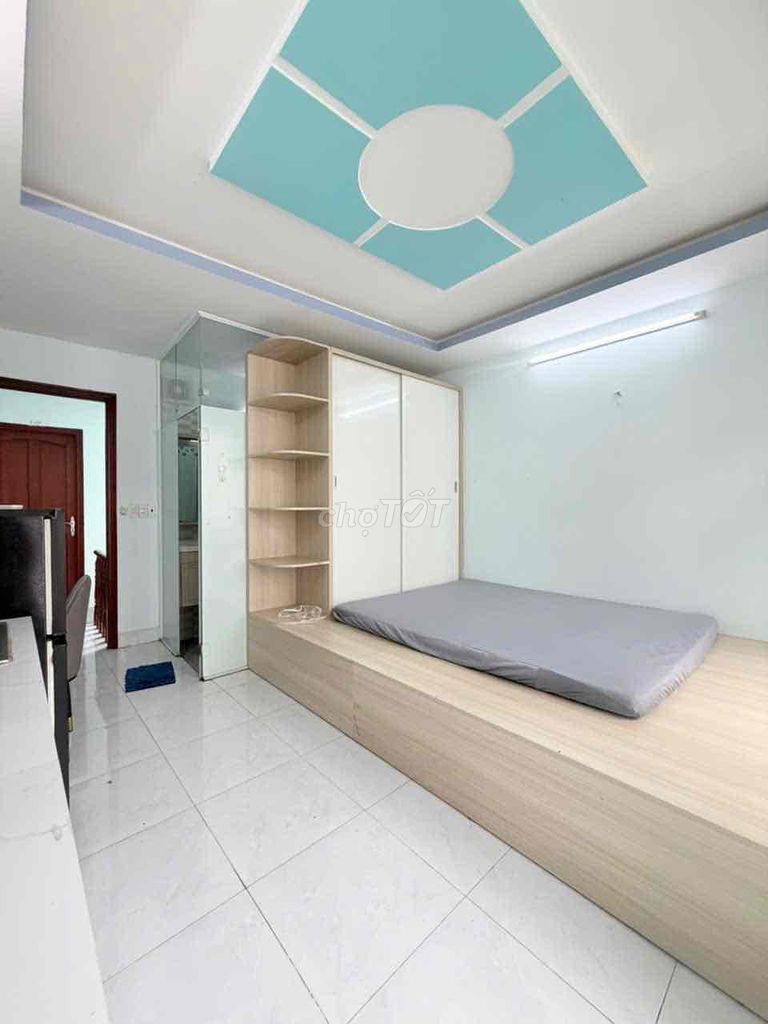 One room clear, big balconies' apartment, full interior. Just enter.