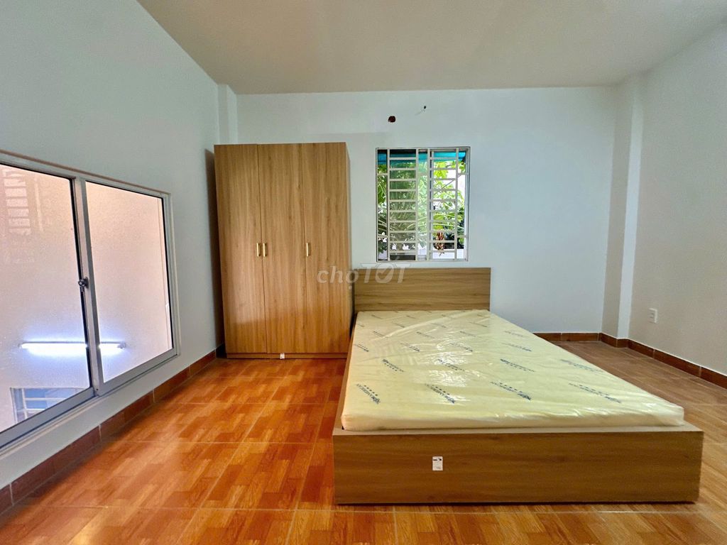 The nc Lê Quang Định 80 M2 1 1st floor of the super-wide courtyard